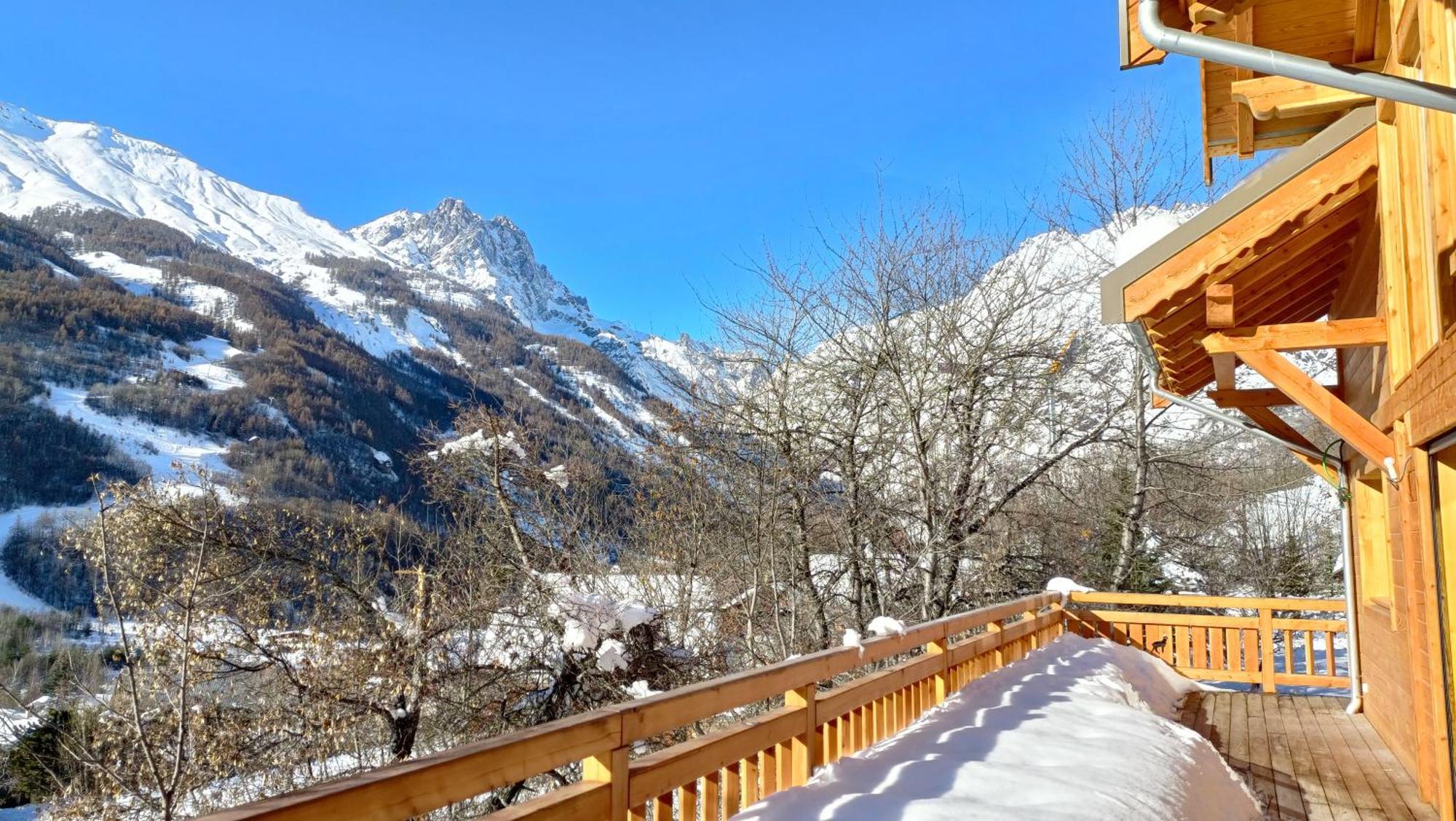 Les Cabris Bed & Breakfast Pelvoux ภายนอก รูปภาพ